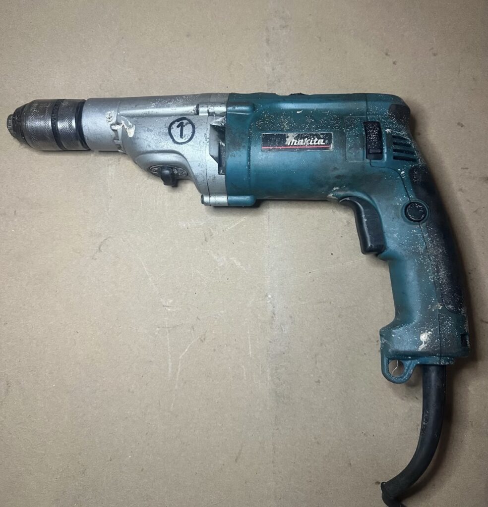Makita HP2071F slagboremaskine inkl. kuffert