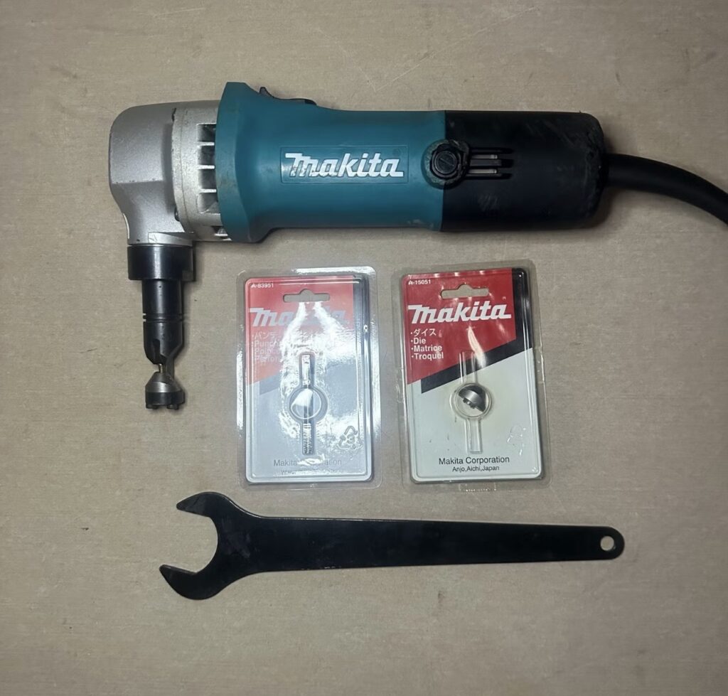 Makita JN1601 pladesaks 230V