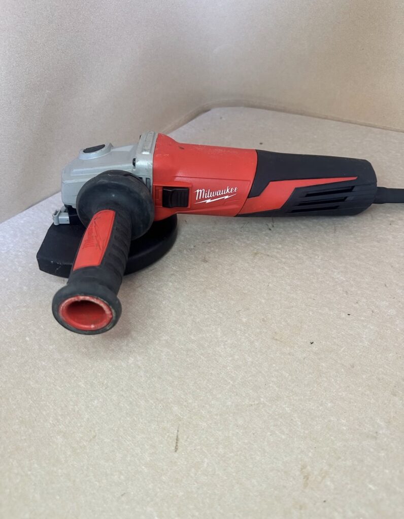 Milwaukee AGV 15-150 XC vinkelsliber