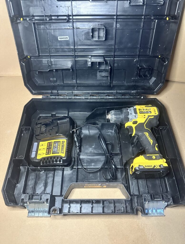 DeWalt DCD701 12V XR boremaskine, batteri og oplader - inkl. kuffert